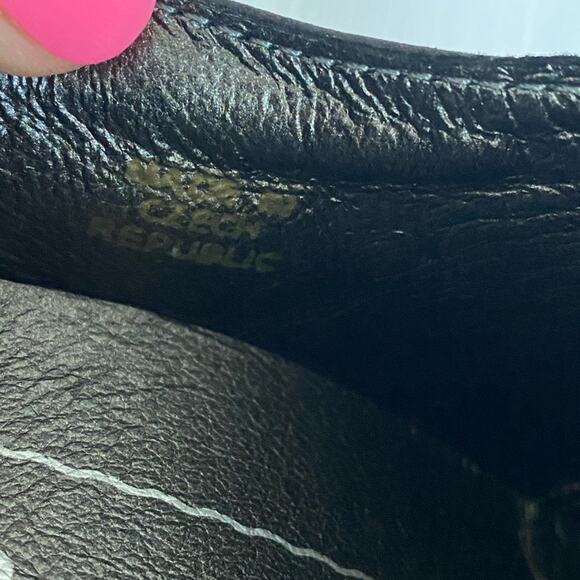 Romina Black leather comfort shoes 11.5 slip on with Velcro adjustable strap.‎ - Picture 8 of 10